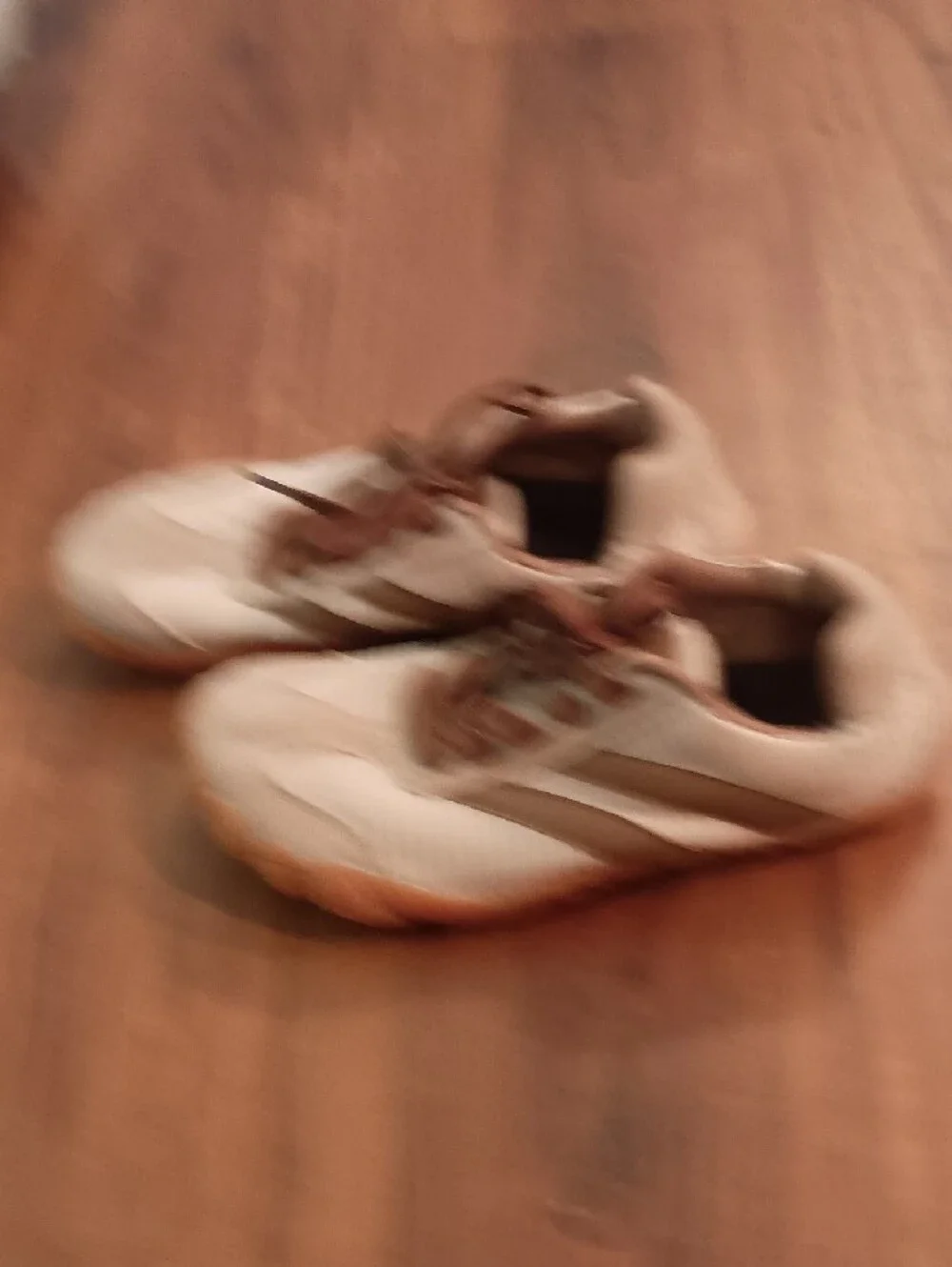 Illustrations Barefoot Sneakers